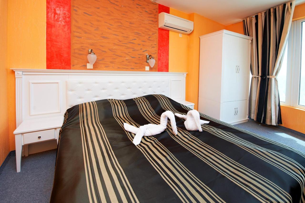 Family Hotel Paros Πομόριε Εξωτερικό φωτογραφία